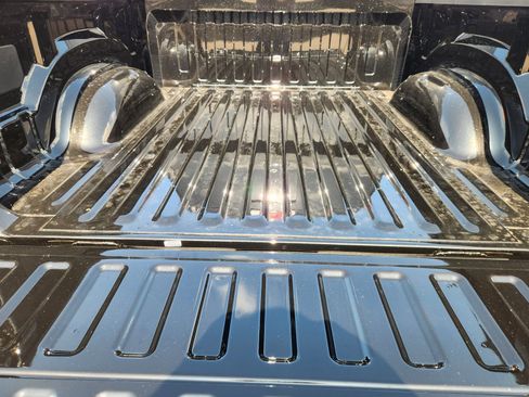 New 2026 RAM 1500 4x4 Crew Cab image 24