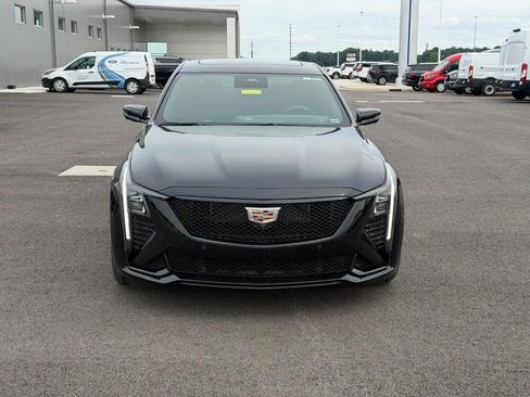 Used 2026 Cadillac CT5 V AWD/4WD image 2