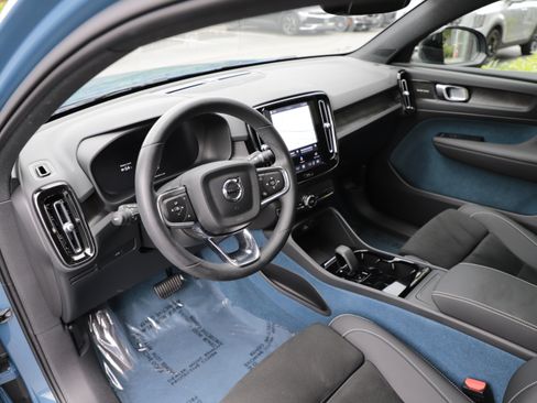 Used 2023 Volvo C40 P8 Recharge Ultimate AWD/4WD image 17