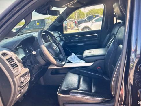 Used 2019 RAM 1500 Laramie AWD/4WD image 7