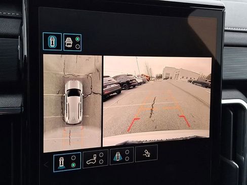 Used 2025 GMC Acadia Elevation image 24