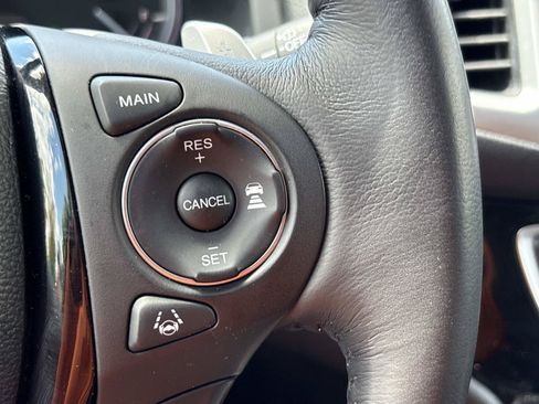 Used 2018 Honda Pilot Touring image 20