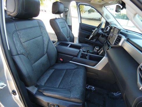 Used 2024 Toyota Tundra Limited image 30