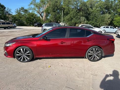 Used 2019 Nissan Altima 2.5 SR w/ SR Premium Package image 15