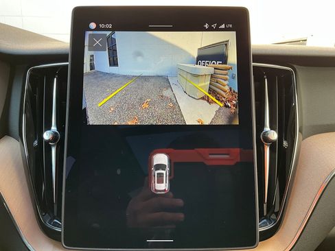 New 2026 Volvo XC60 B5 Plus w/ Protection Package Premier image 22