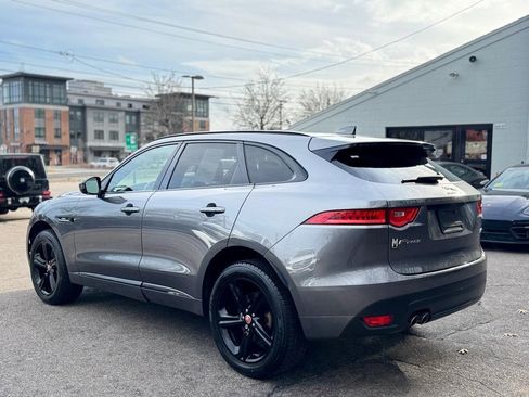 Used 2018 Jaguar F-PACE R-Sport image 4