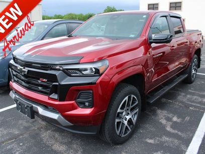 Used 2024 Chevrolet Colorado Z71 w/ Z71 Convenience Package 2