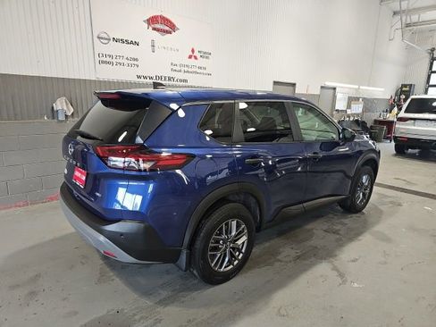 Used 2023 Nissan Rogue S AWD/4WD image 3