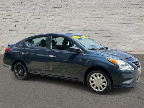 Used 2017 Nissan Versa SV FWD image 6