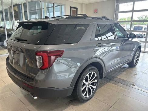 Certified 2022 Ford Explorer ST-Line AWD/4WD image 3