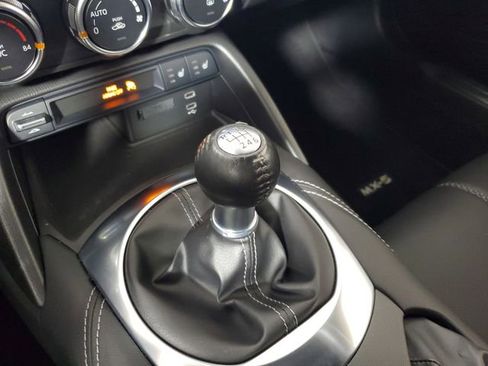 Used 2025 MAZDA MX-5 Miata RF Grand Touring image 25