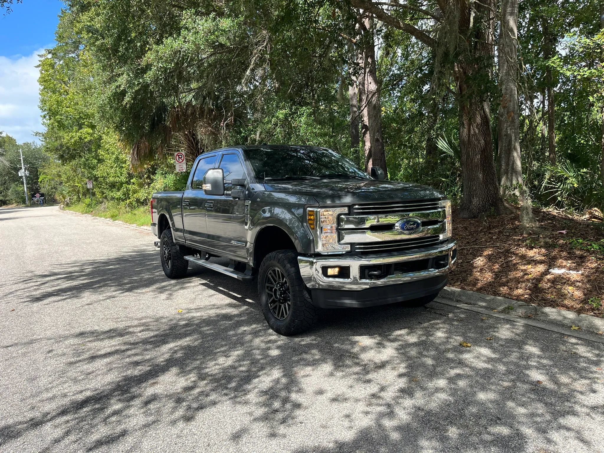 Used 2017 Ford F250 Lariat w/ Lariat Ultimate Package AWD/4WD image 5