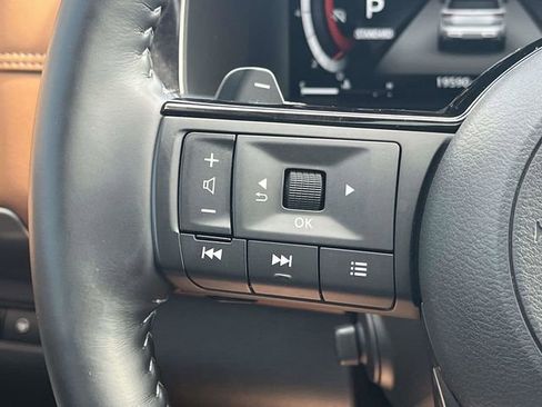 Used 2025 Nissan Pathfinder Platinum FWD image 29