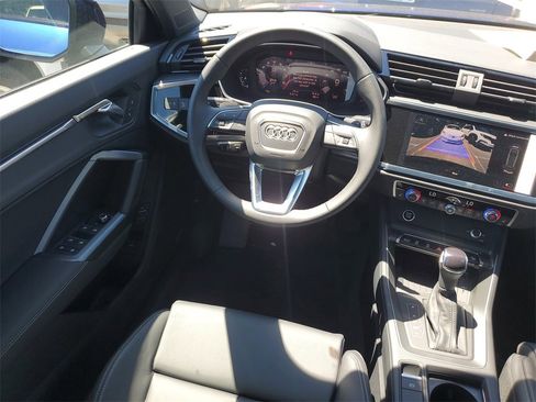 New 2025 Audi Q3 2.0T Premium image 23