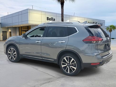 Used 2019 Nissan Rogue SL w/ Premium Package FWD image 3