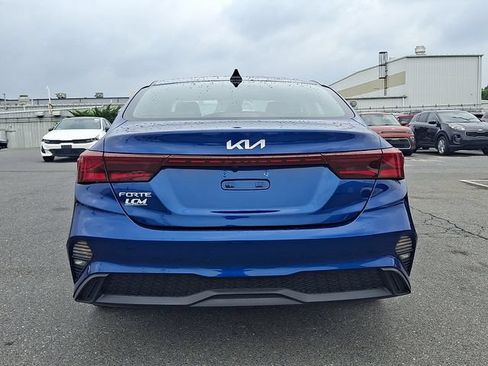 Used 2023 Kia Forte LXS FWD image 5