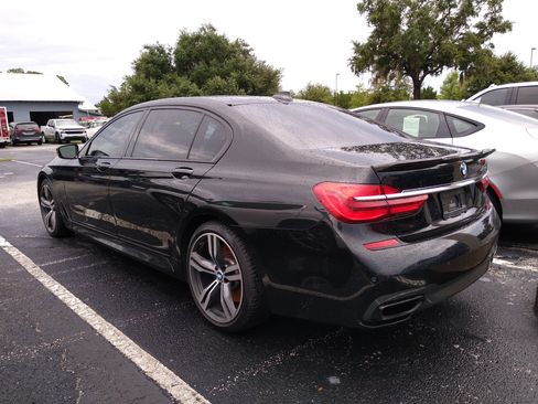 Used 2019 BMW 750i w/ Executive Package RWD image 6