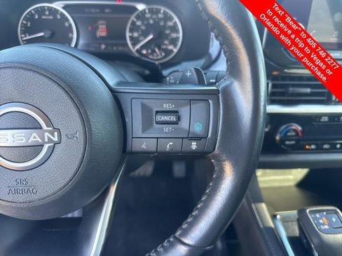 Used 2024 Nissan Pathfinder SV image 20