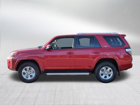 Used 2016 Toyota 4Runner SR5 AWD/4WD image 4