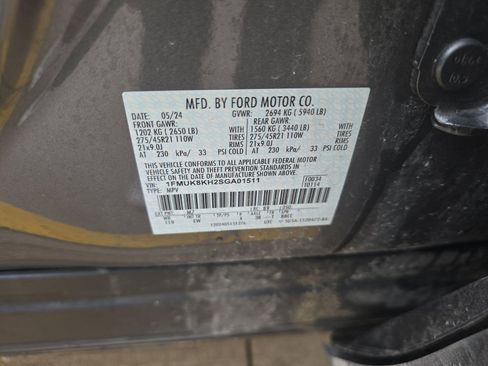 Used 2025 Ford Explorer ST-Line w/ ST-Line Street Pack image 21