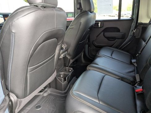 Used 2025 Jeep Wrangler Unlimited Sport AWD/4WD image 25