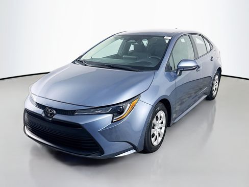 Used 2024 Toyota Corolla LE FWD image 4