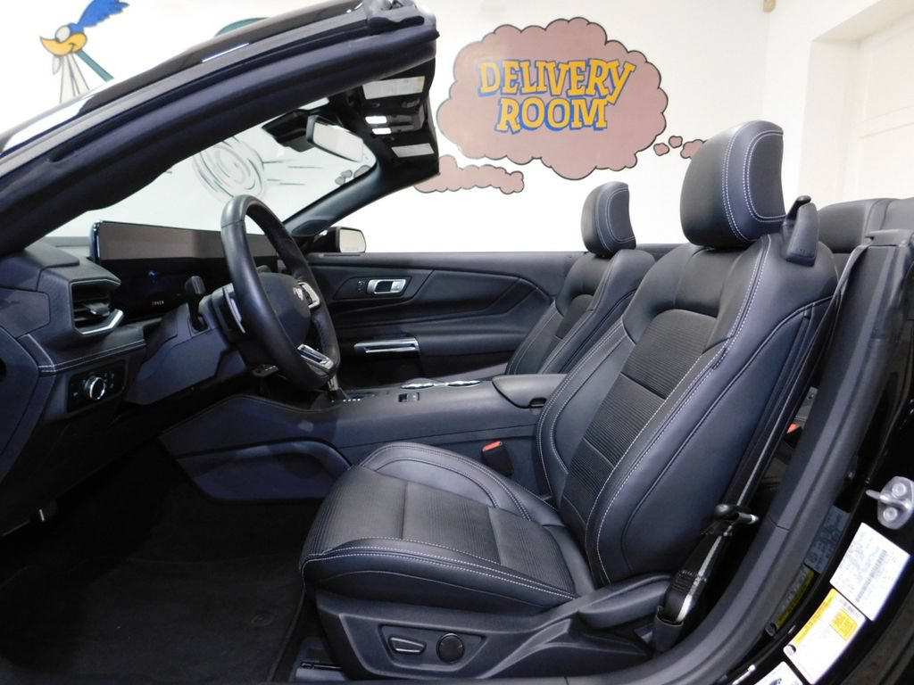 Used 2025 Ford Mustang GT Premium RWD image 42