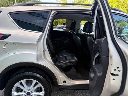 Used 2017 Ford Escape SE w/ SE Leather Comfort Package image 26