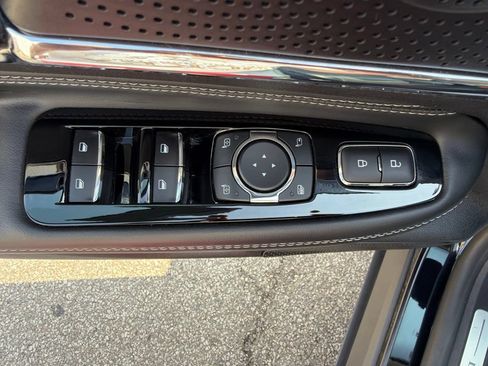 Used 2023 Lincoln Corsair AWD w/ Equipment Group 101A image 13