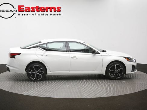 Used 2025 Nissan Altima 2.5 SR AWD/4WD image 42