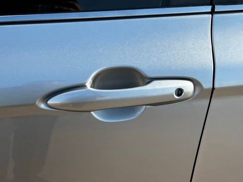 Used 2019 Toyota Camry SE image 20