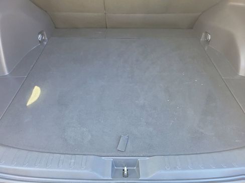 Used 2024 Toyota RAV4 LE image 9