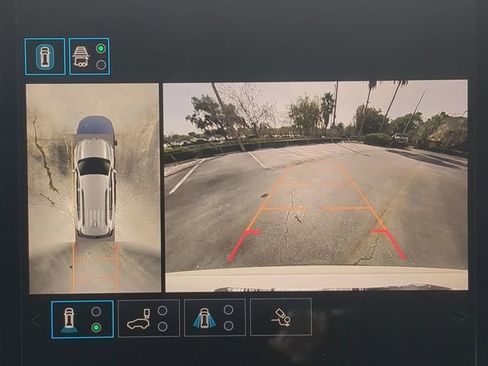 Used 2024 GMC Acadia Elevation image 26