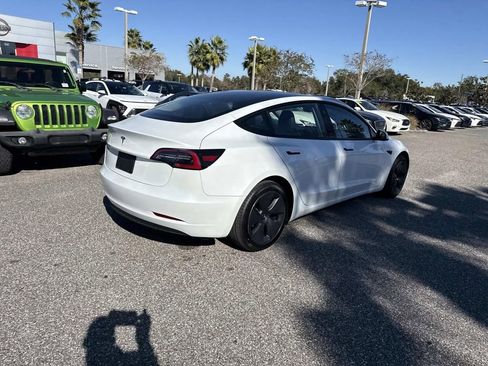 Used 2023 Tesla Model 3 Standard Range image 4