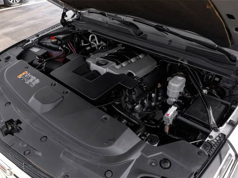 Used 2019 Cadillac Escalade ESV Luxury image 56