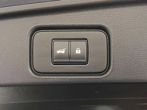Used 2023 Nissan Pathfinder Platinum AWD/4WD image 11