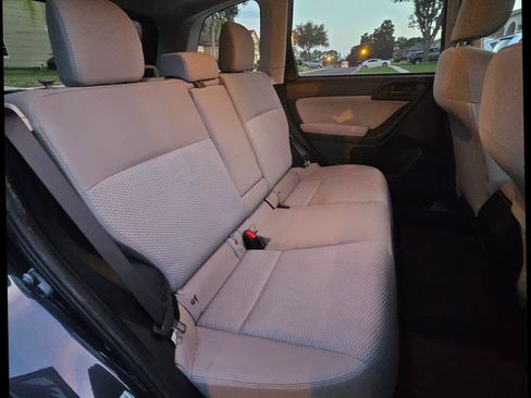 Used 2015 Subaru Forester 2.5i Premium w/ Popular Package #2 AWD/4WD image 19