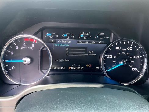 Used 2017 Ford F250 Platinum w/ Platinum Ultimate Package AWD/4WD image 25