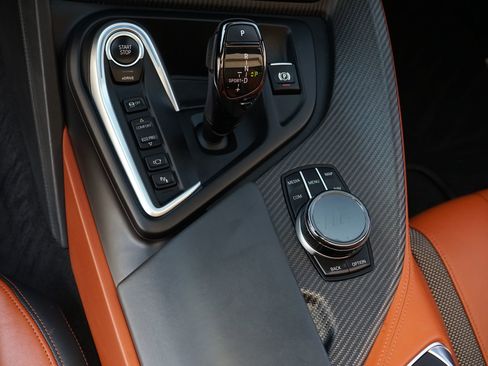 Used 2019 BMW i8 Roadster image 20