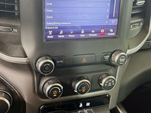 Used 2020 RAM 1500 Big Horn AWD/4WD image 15