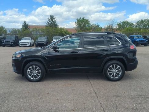 Used 2022 Jeep Cherokee Latitude Lux w/ Sun & Sound Group AWD/4WD image 6