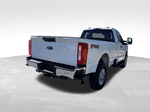 Used 2025 Ford F350 XLT w/ FX4 Off-Road Package AWD/4WD image 9