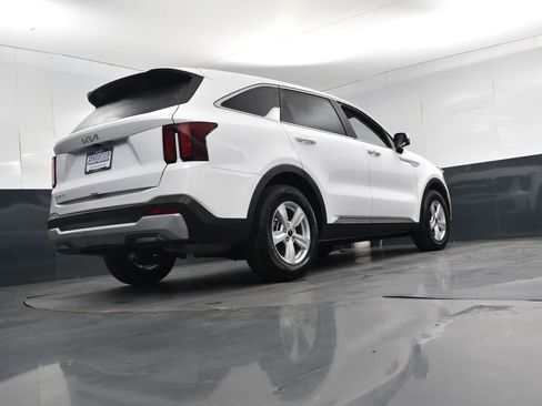 New 2025 Kia Sorento LX FWD image 27