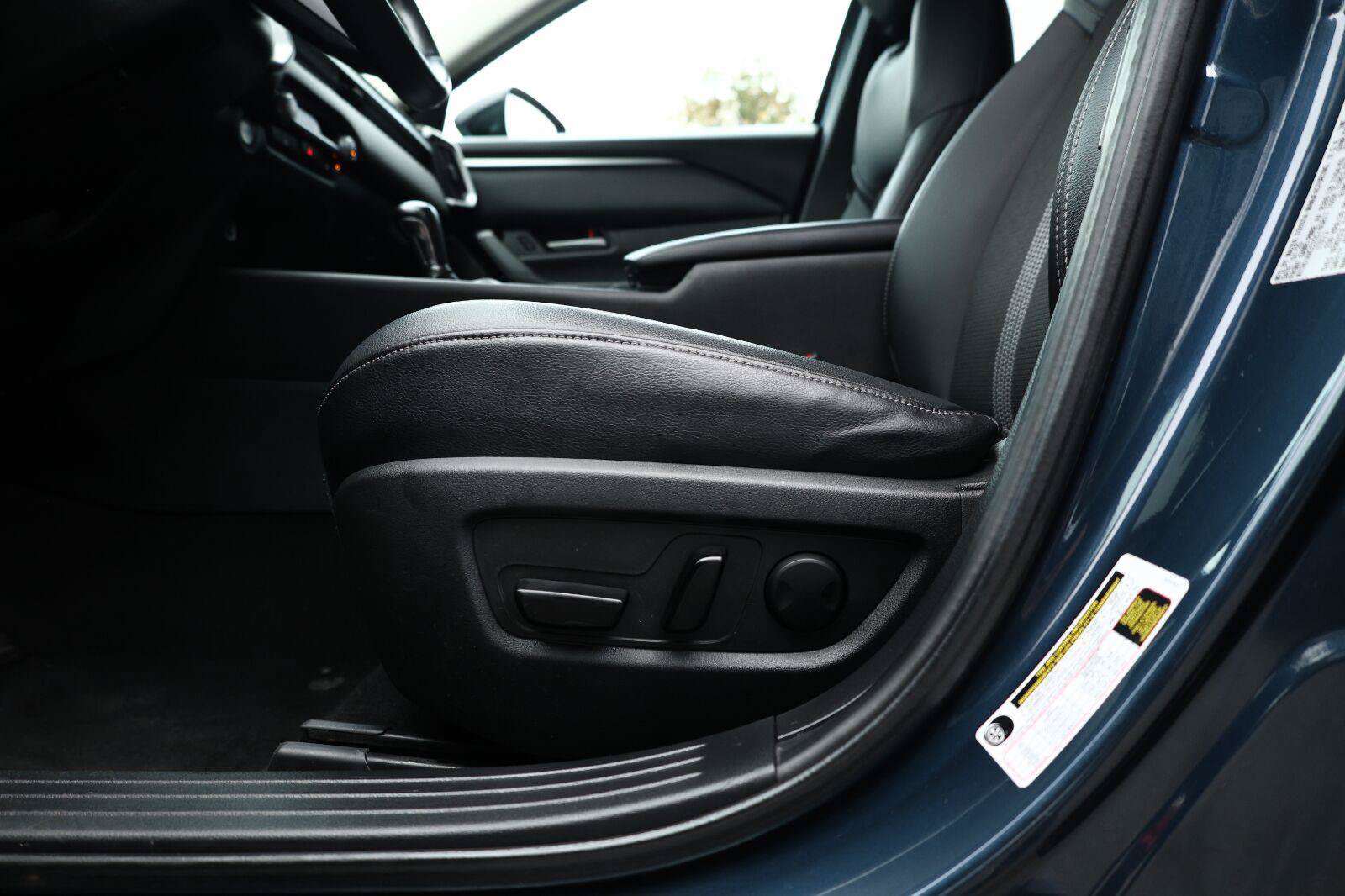 Used 2025 MAZDA CX-50 AWD 2.5 S w/ Preferred Package image 14