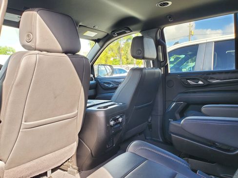 Used 2024 GMC Yukon Denali AWD/4WD image 11