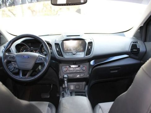 Used 2017 Ford Escape SE w/ Equipment Group 201A FWD image 10