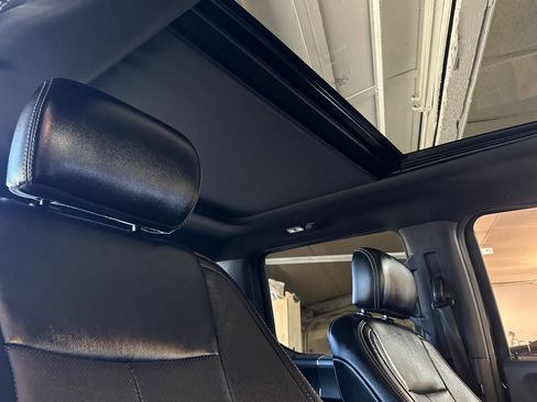 Used 2020 Ford F150 Lariat w/ Equipment Group 502A Luxury AWD/4WD image 16