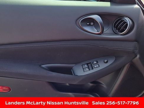 Used 2025 Nissan Z Sport w/ Floor Mat Package RWD image 19