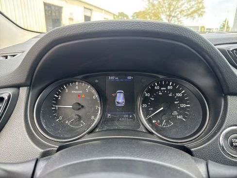 Used 2020 Nissan Rogue Sport SV image 18