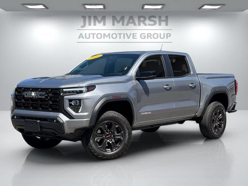 Used 2025 GMC Canyon Elevation w/ Convenience Package RWD image 2